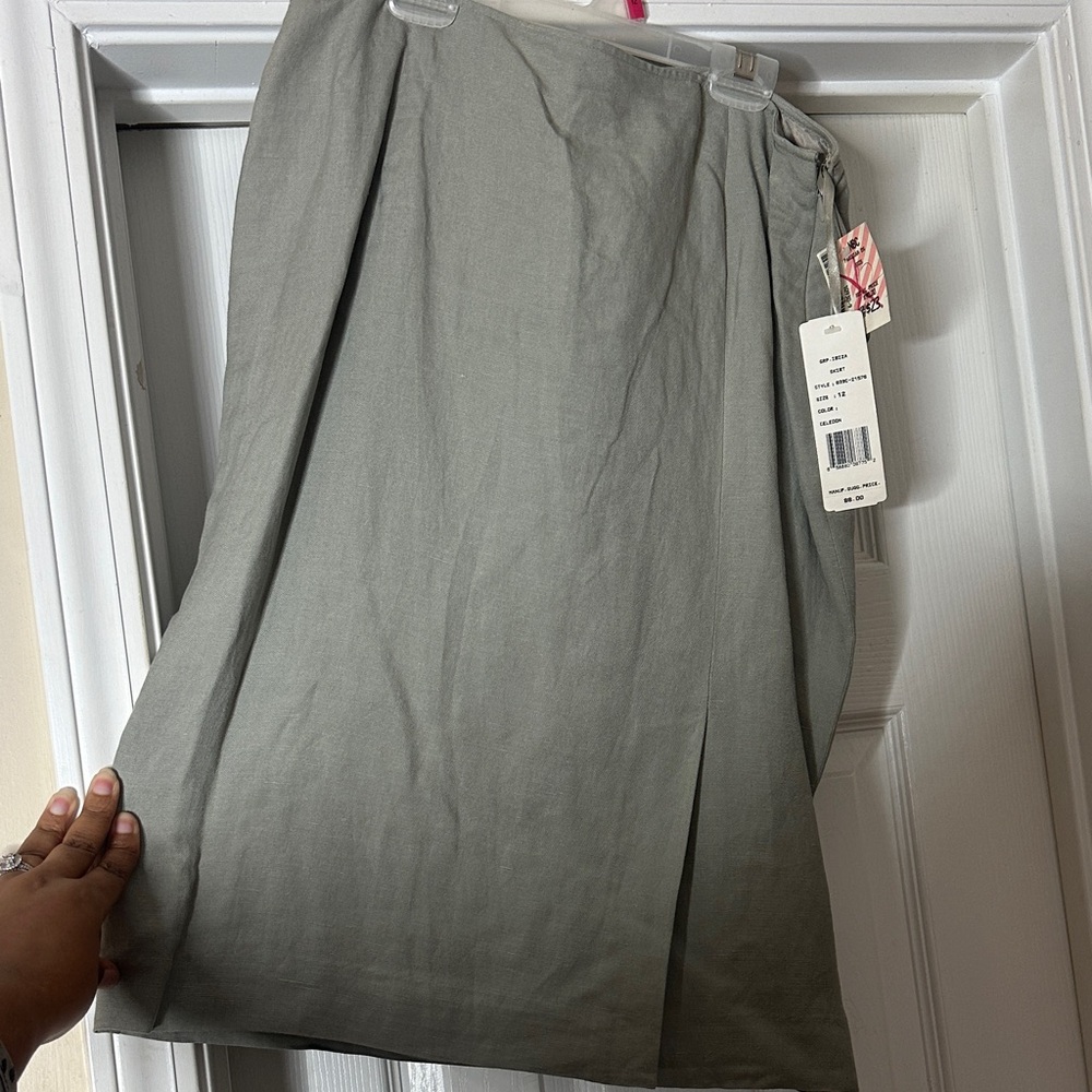 Grayish light lime Pleated Skirt